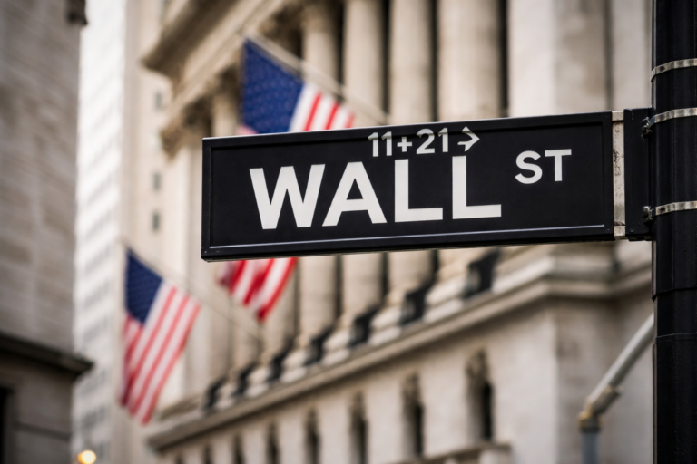 Dow edges higher as US stocks recover after Treasury yields hit 24-year high